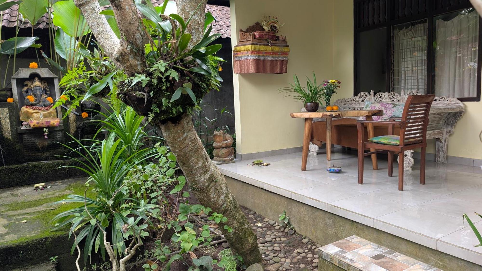 Krisda Ubud Guest House ภายนอก รูปภาพ