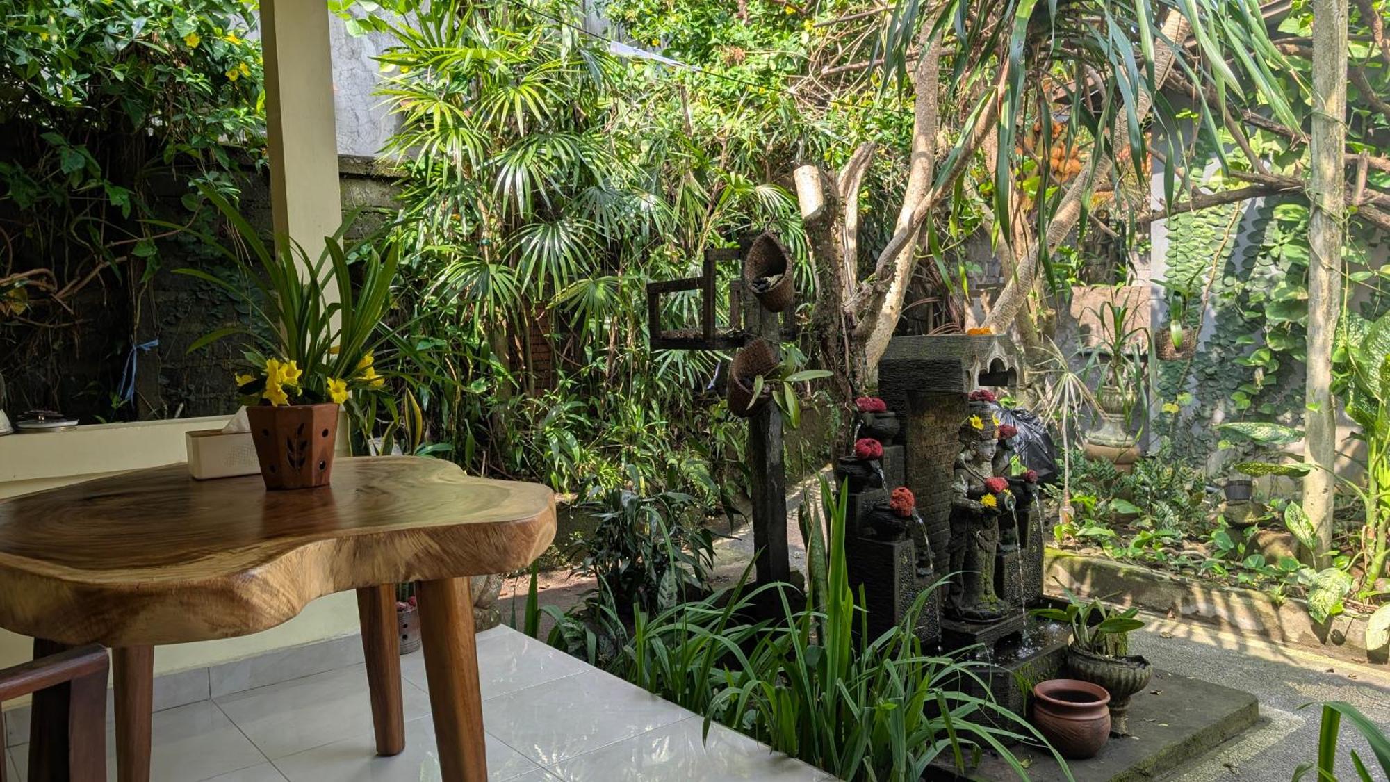Krisda Ubud Guest House ภายนอก รูปภาพ